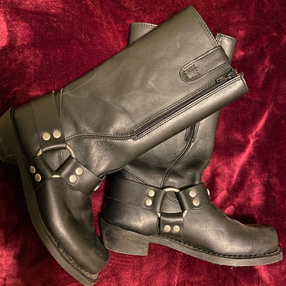Motorcycle boots